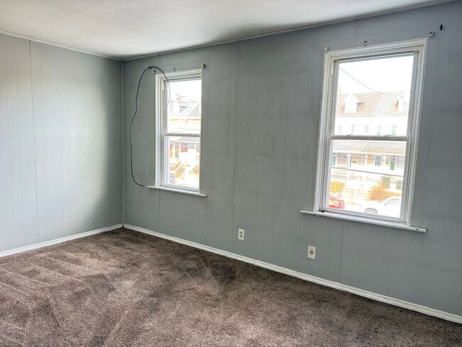 Building Photo - 218 E Liberty St