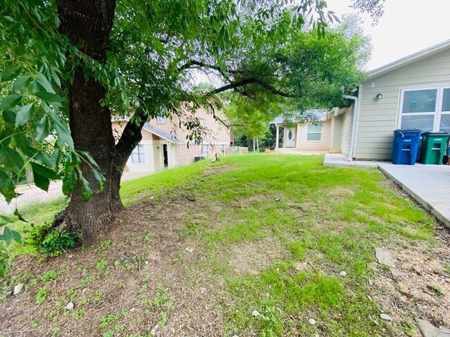 Building Photo - 6402 Auburn Dr