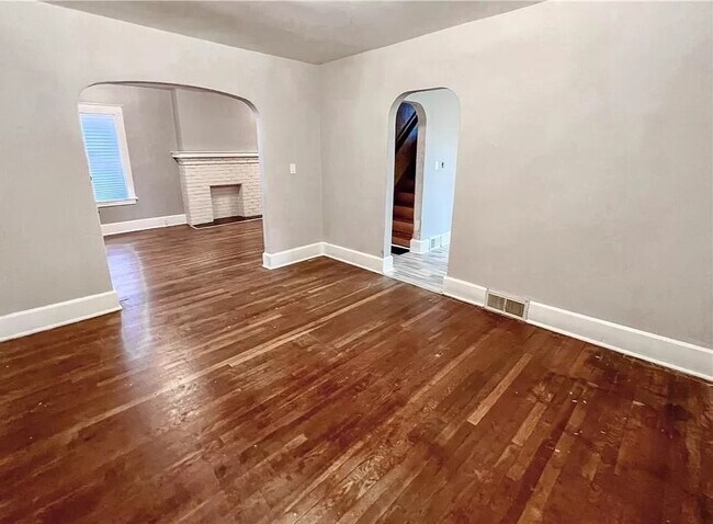 Building Photo - 316 E Florida Ave