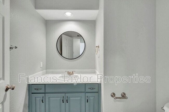 Building Photo - 12865 Palisades Ct