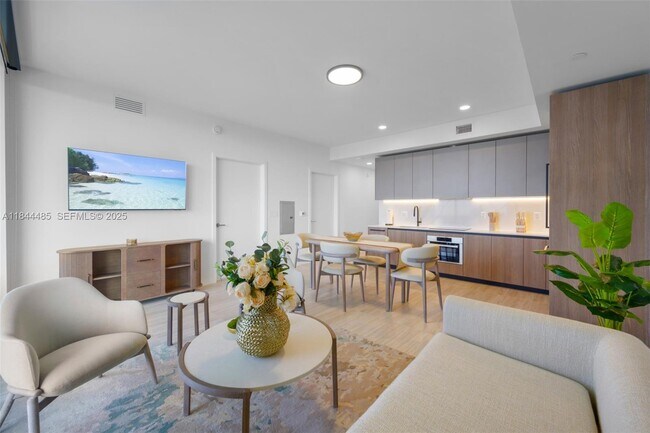 Building Photo - 580 72nd St