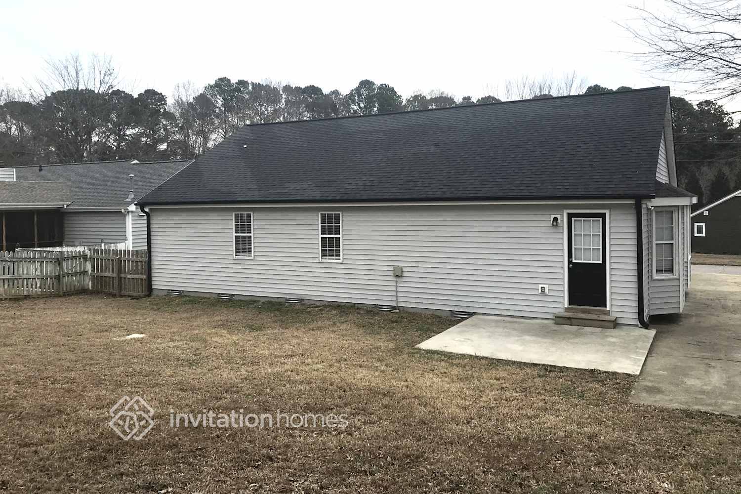 Building Photo - 112 Heathwick Dr