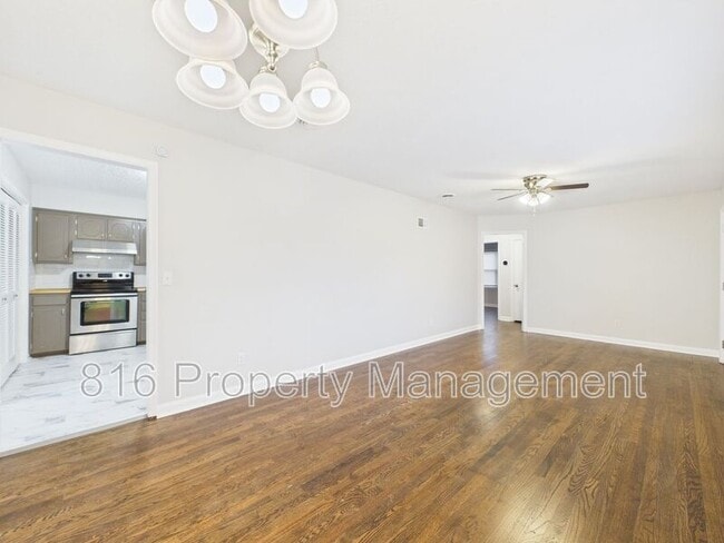 Building Photo - 5725 Blue Ridge Blvd