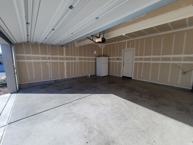 Building Photo - Available now! Stunning New North Natomas Home!