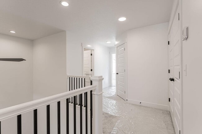 Building Photo - New Construction Townhome in Prime Riverton Location
