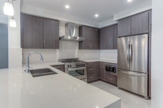 Building Photo - Le Beauvoir Luxury Apartments