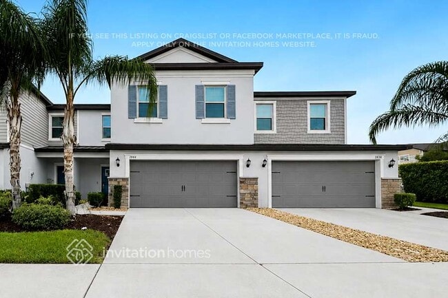 Building Photo - 2844 Coach Manors Way