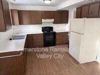 Building Photo - 1063 5th Ave NW