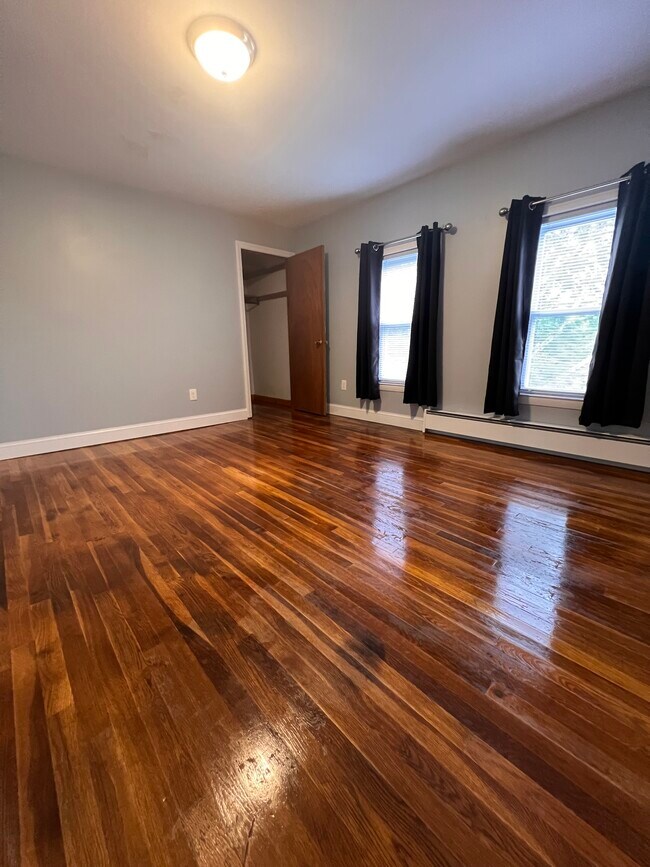 Bedroom - 30 Arch St