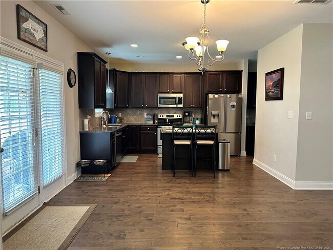 Building Photo - 580 Stonebriar Ave