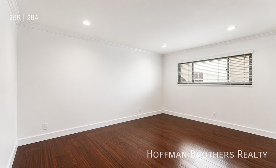 Building Photo - 8730 Charleville Blvd