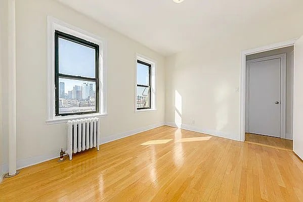 Building Photo - 43-28 39th Pl