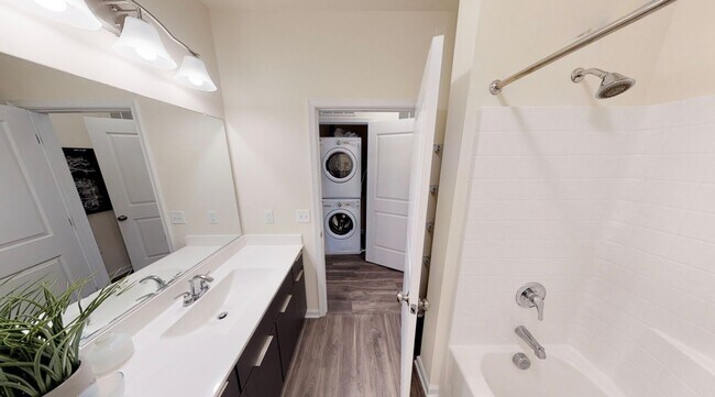 Building Photo - A0 | 1 Bed 1 Bath | 563 sf | $1500 - $1848...