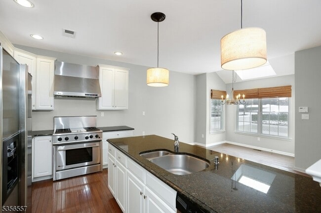 Building Photo - 171 Patriot Hill Dr