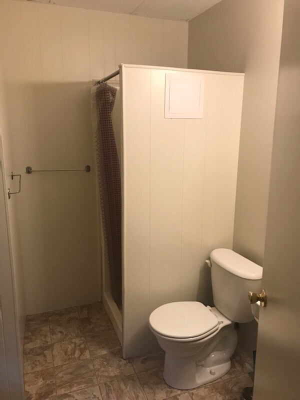 Building Photo - 185 N Main St