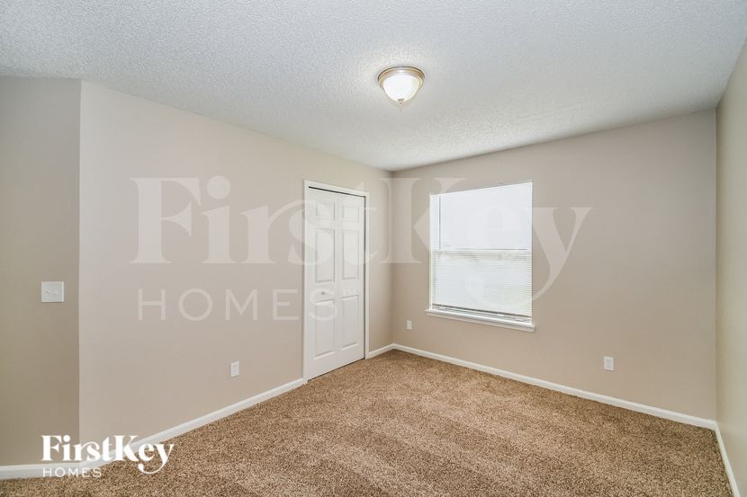 Building Photo - 8533 Moss Pointe Trail N