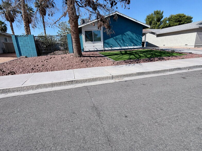 Building Photo - 6300 Espinosa Ave