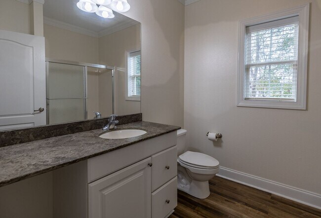 Building Photo - New special for move in!