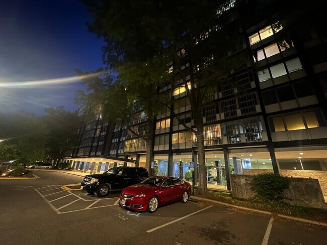 Building Photo - 1301 Delaware Ave SW