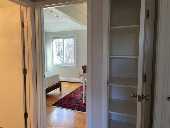 Building Photo - 1420-1426 Centre St