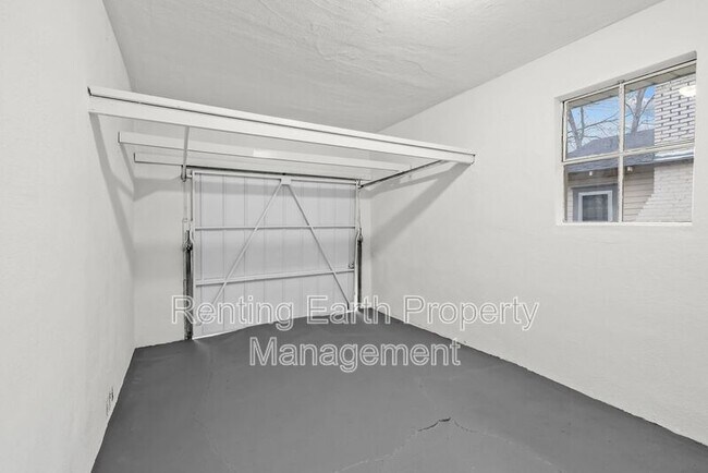 Building Photo - 1505 44th St Ensley