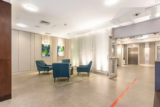 Building Photo - Modern Rental Unit in Prime West End / North Station Location