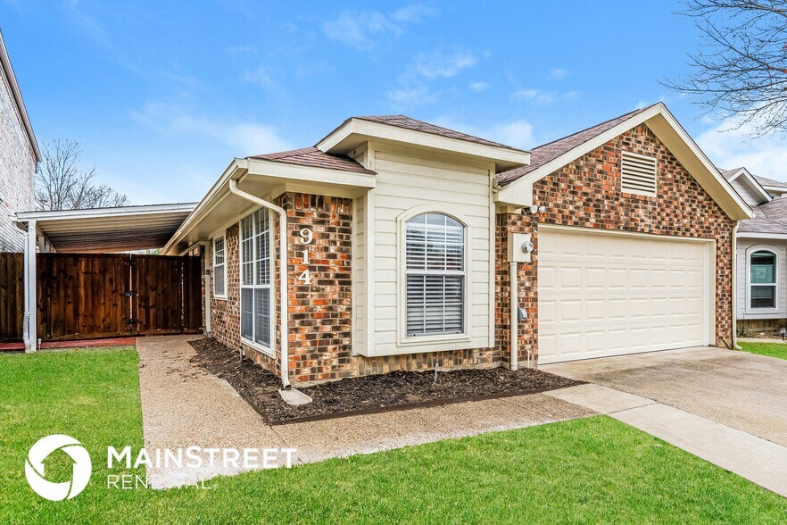 Building Photo - 914 Plantation Dr