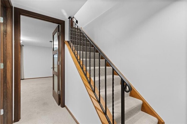 Building Photo - 718 Filbert St