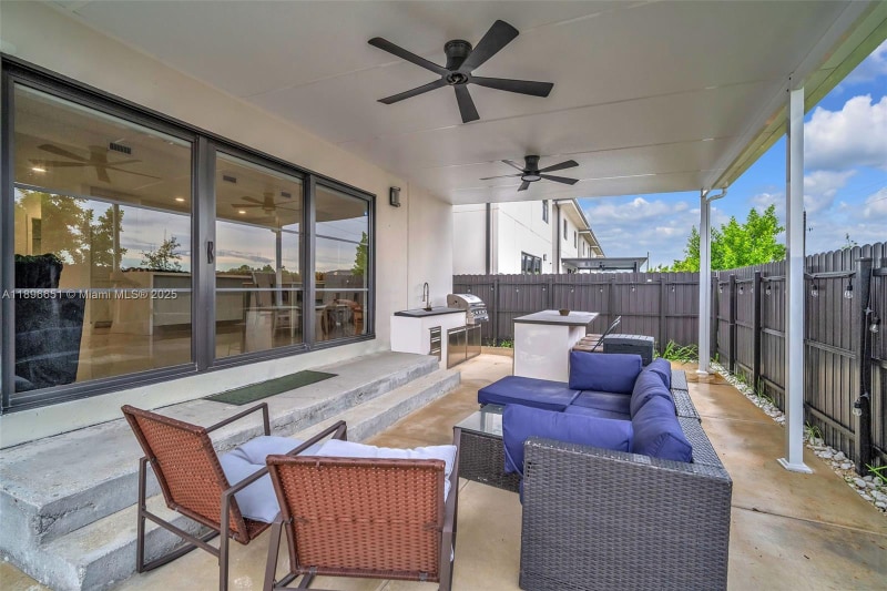 Building Photo - 1337 NW 3rd St