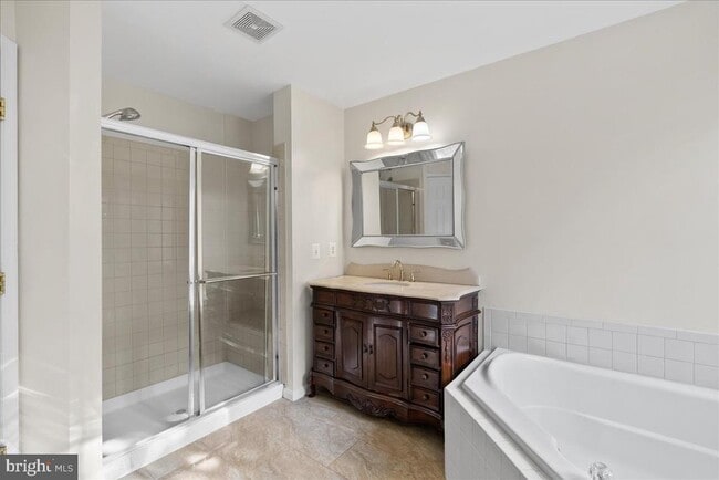 Building Photo - 14578 General Washington Dr