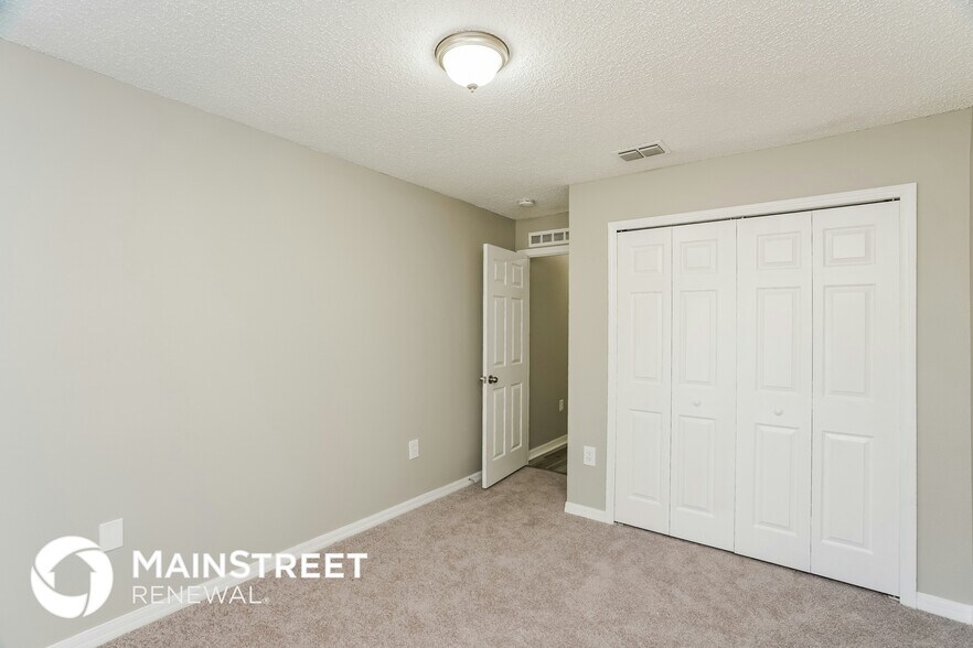 Building Photo - 10401 Opus Dr