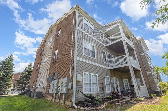 Building Photo - 961 Mistflower Ln