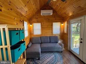 Building Photo - 12 W Loudoun St