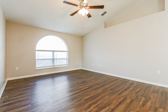 Building Photo - 813 Albi Ct