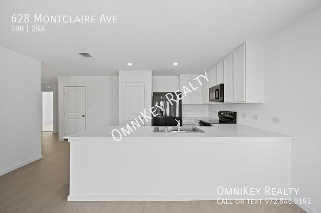 Building Photo - 628 Montclair Ave