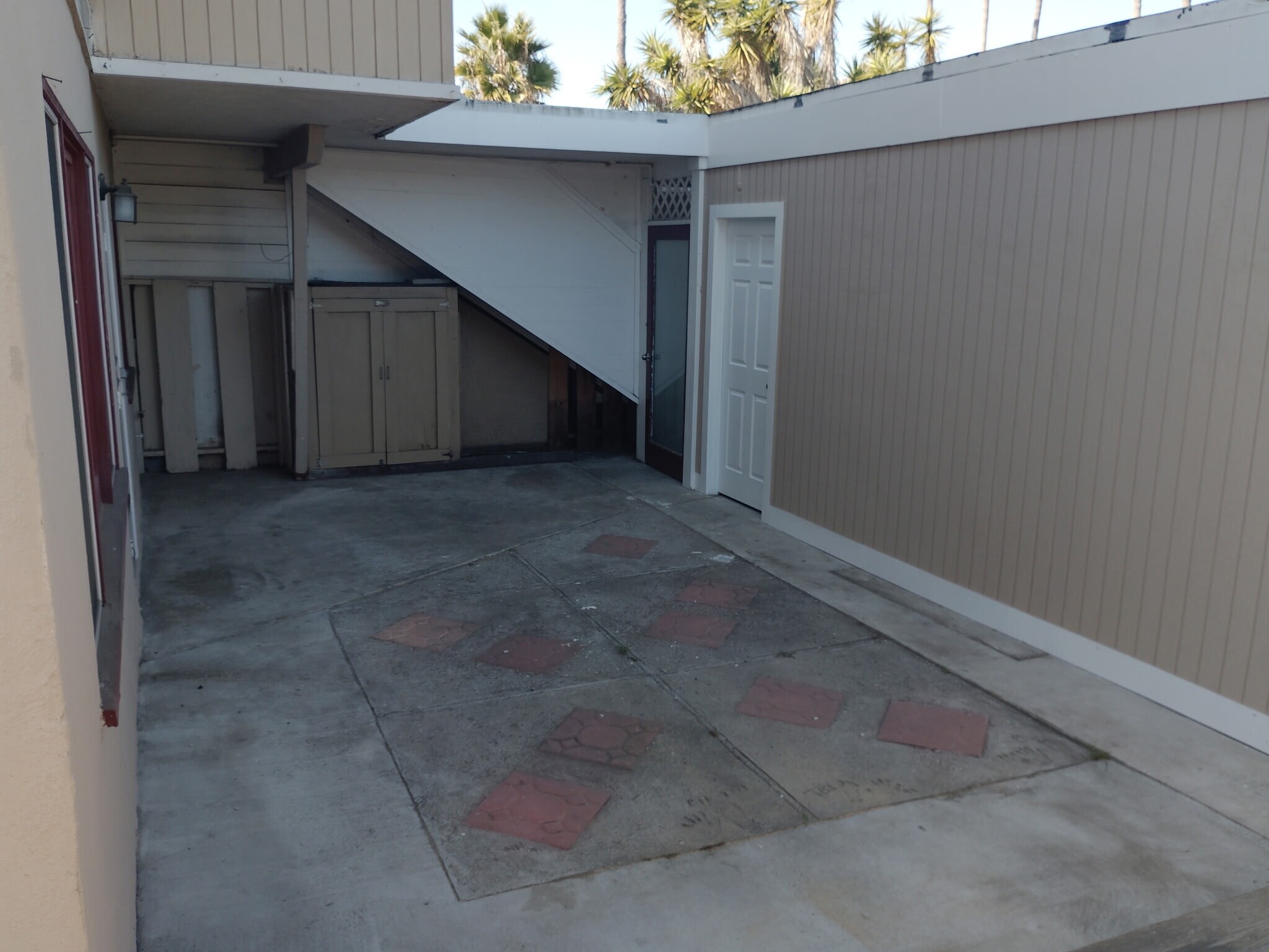 Building Photo - 641 Shalimar Dr