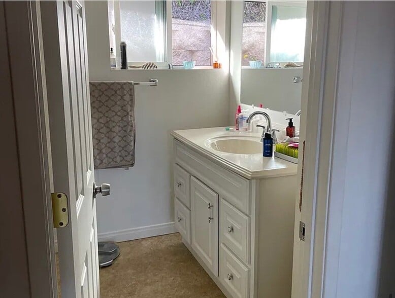 Building Photo - 5081 Foothill Blvd