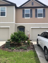 Building Photo - 3645 Majestic Dr