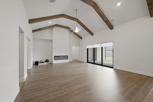 Building Photo - 2030 Highland Moss Rd