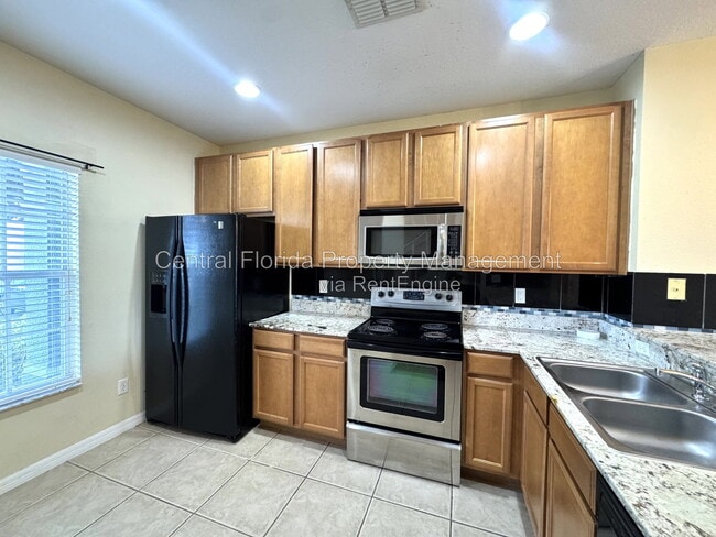 Building Photo - 10832 Savannah Wood Ct