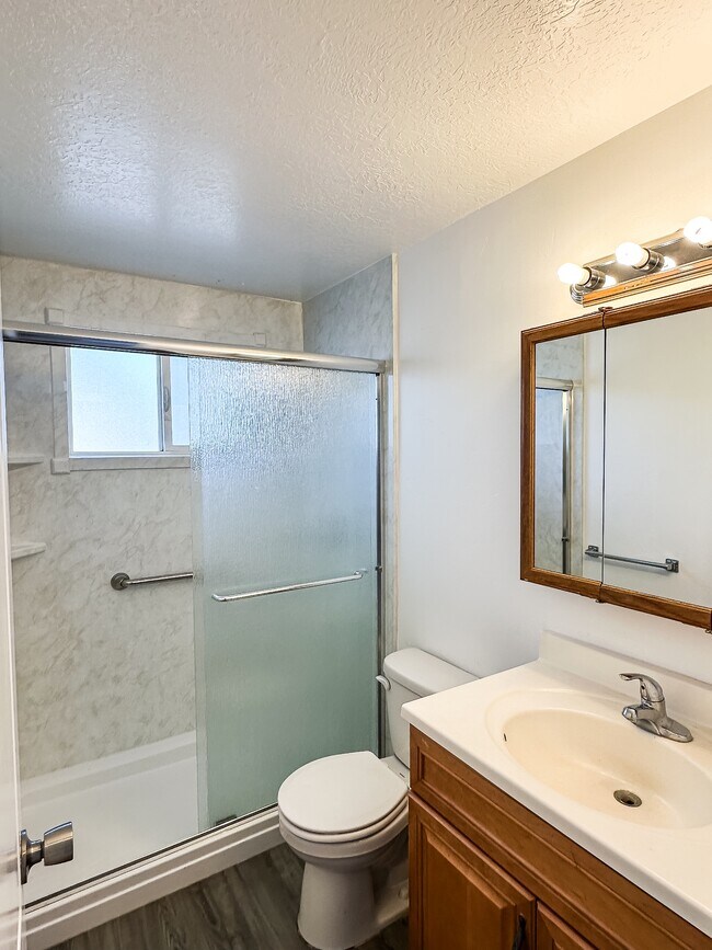 Building Photo - 1545 Barbara Cir
