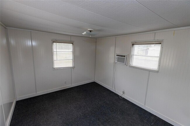 Building Photo - 17841 Palm Creek Dr