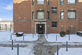 Building Photo - 7501-7509 S Stewart Ave