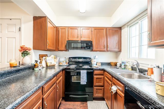 Building Photo - 3612 Queen Anne Way