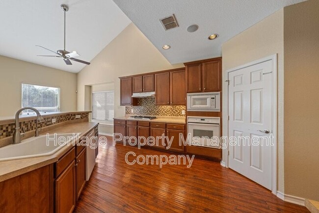 Building Photo - 146 Lindseys Cove