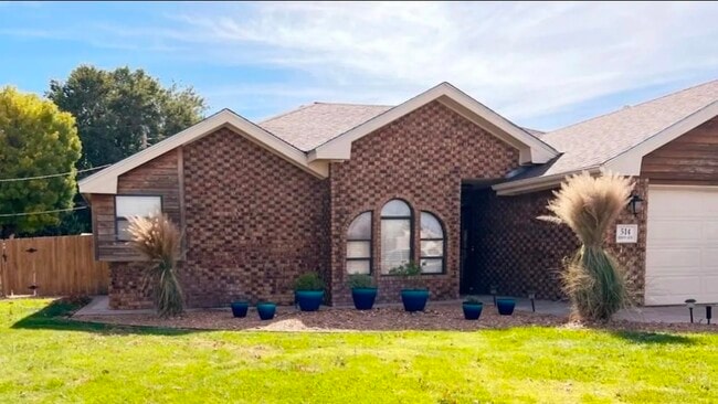 Building Photo - 514 Mission Arch Dr