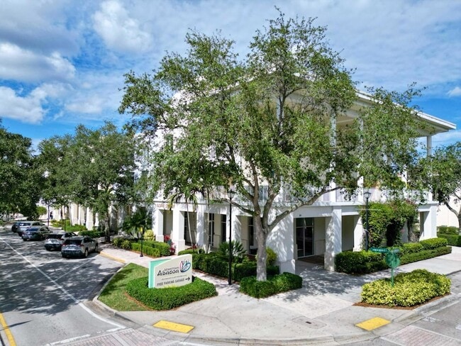 Building Photo - 1155 Main St