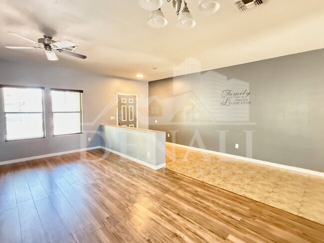 Building Photo - 2858 W Mineral Butte Dr