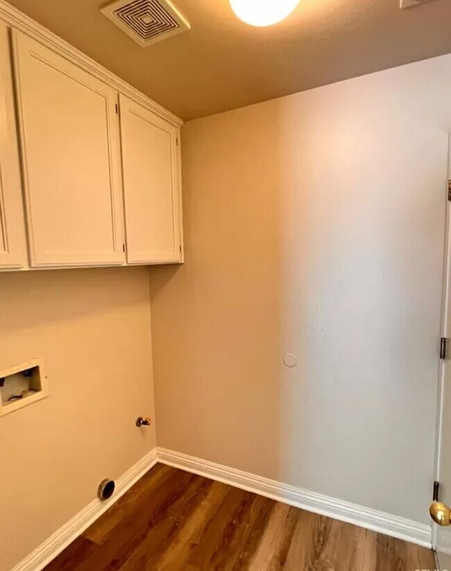 Building Photo - Charming Home For Rent Coming Soon!