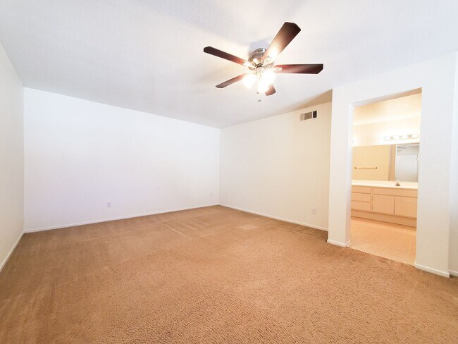 Building Photo - Oceanside Rental Light + Bright 2-Story Oceanside Condo!